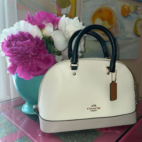 Rare Coach Bag - Discontinued Style - Picture 3 of 10